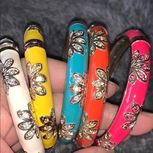 💐 Set of 5 Flower Enamel & Crystal Bracelets